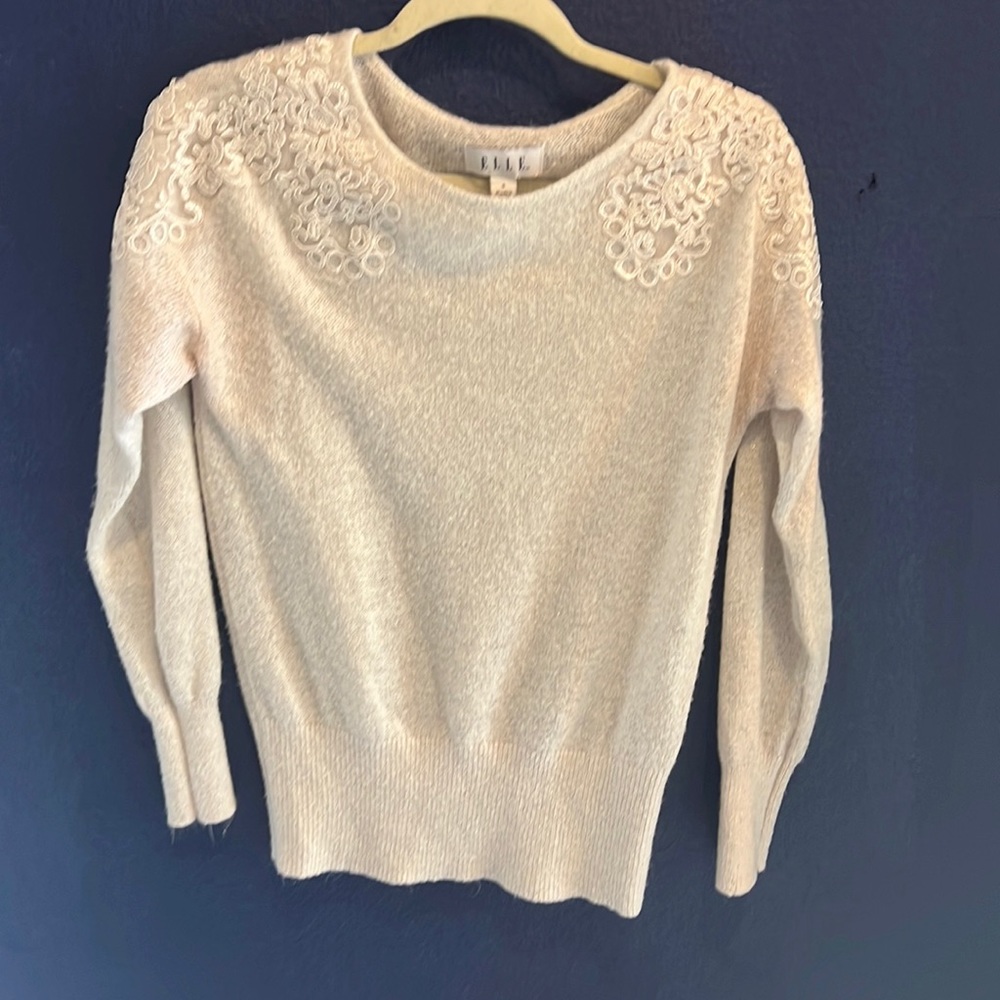 Elle sweater